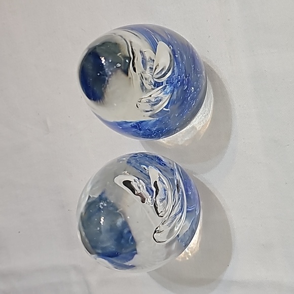 Art Glass Blue Egg Paperweights Bubbles spots - Picture 3 of 5